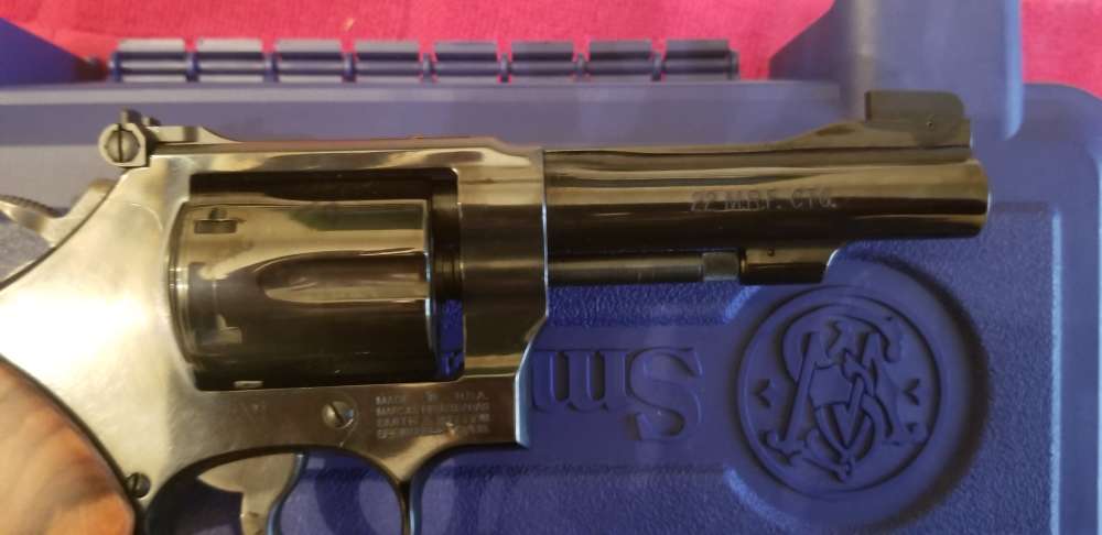 S&W 48-7 .22mag 4inch (NIB) Never Fired-img-3