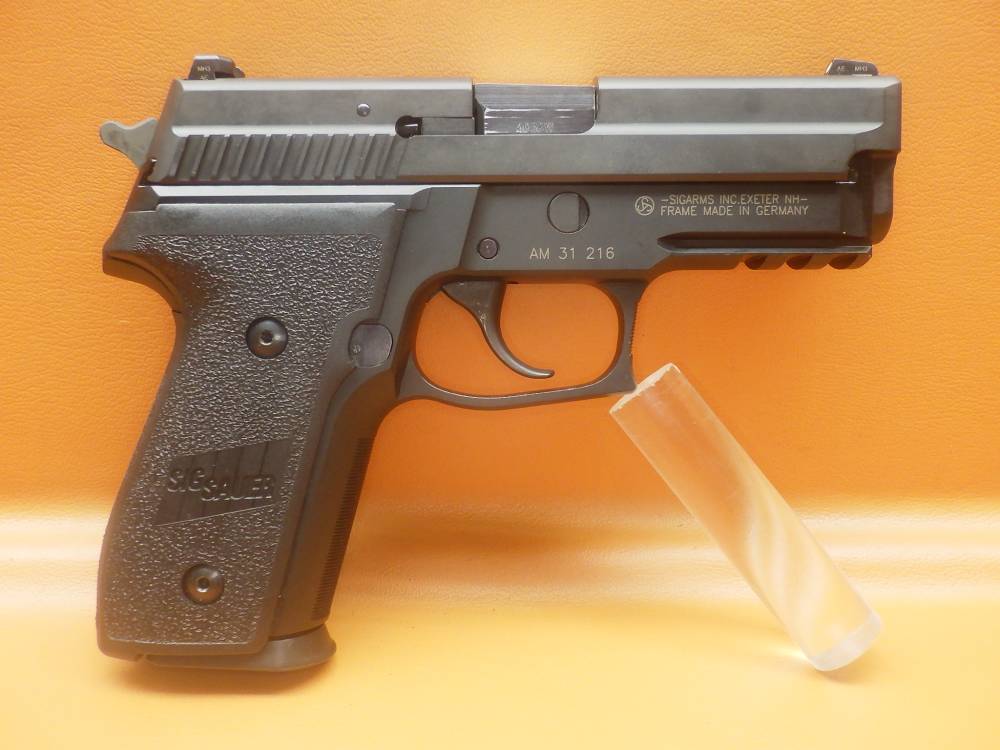 Sig Sauer P229 .40 (2) Mags Double/Single, Decocker. Factory Box.-img-1