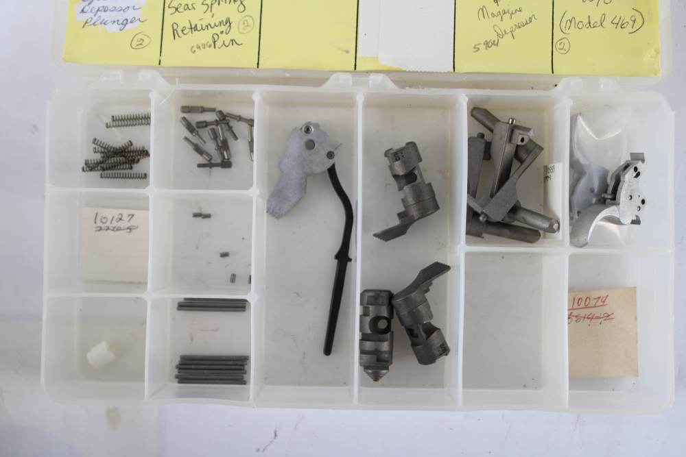 SMITH & WESSON FACTORY PISTOL PARTS LOT – 155 PIECES – 5904 5906 6906 6926 -img-0