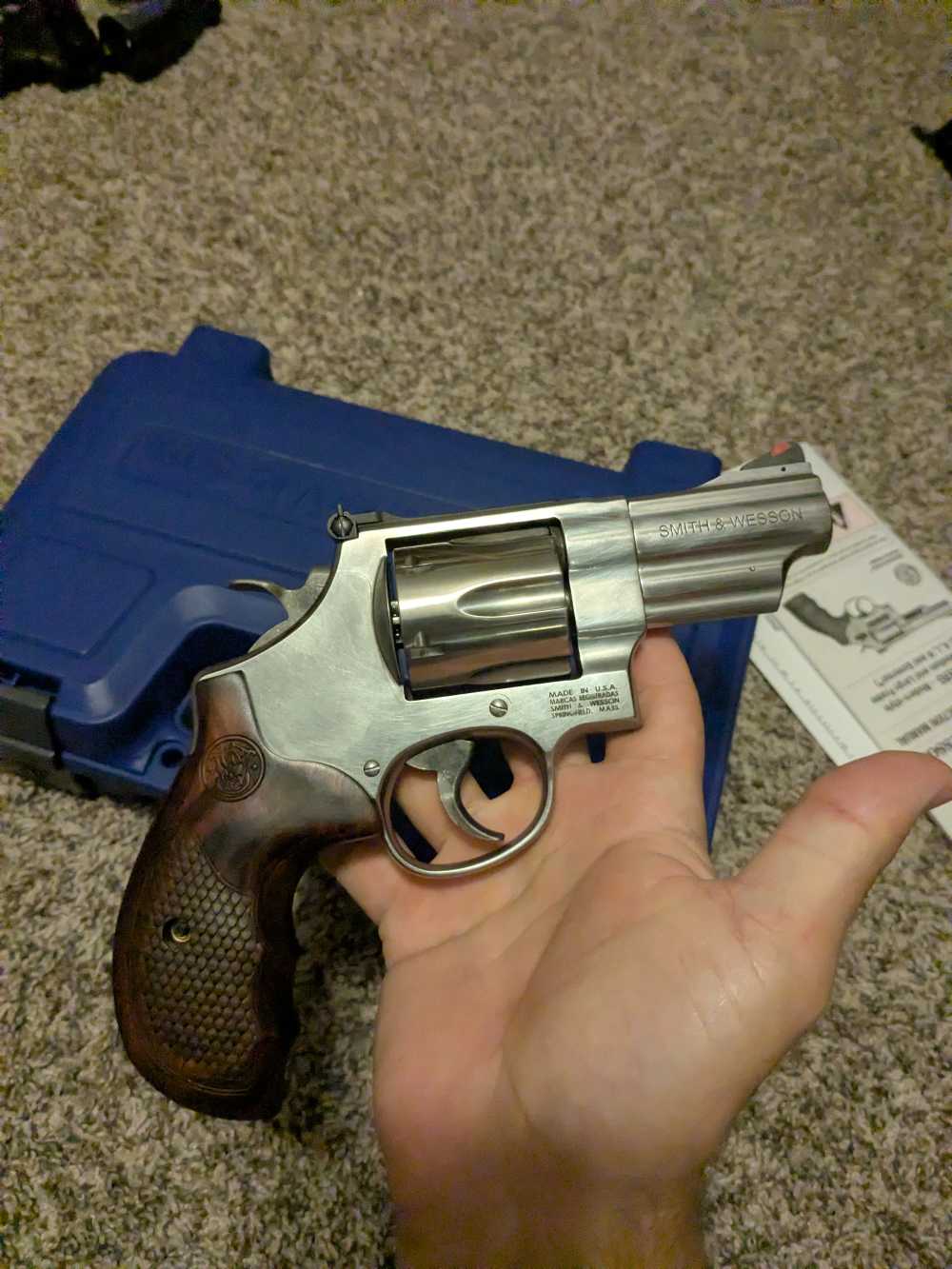 Smith and Wesson 629-6 44 magnum 2.75 inch snub 6 shot in box-img-2