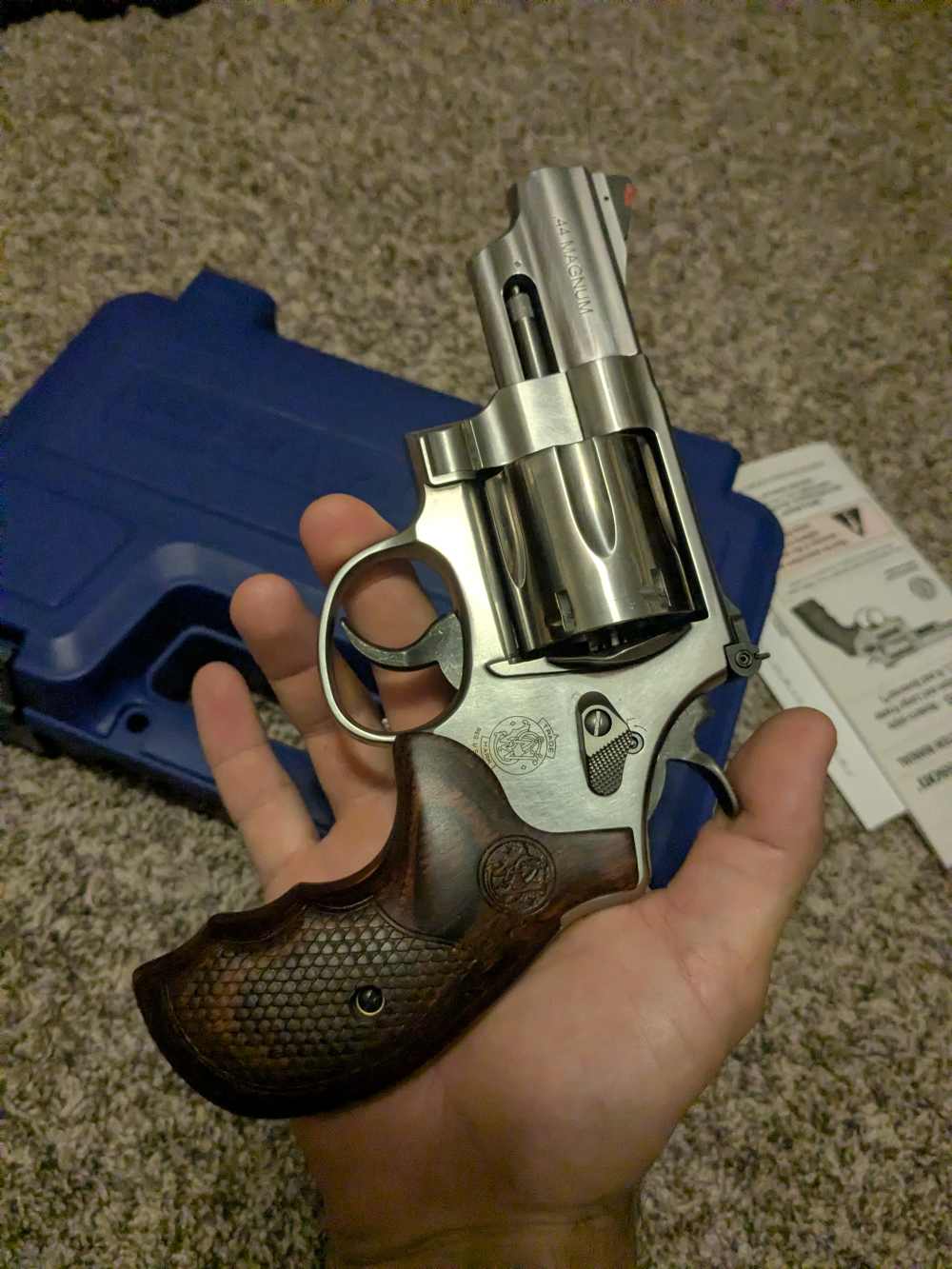 Smith and Wesson 629-6 44 magnum 2.75 inch snub 6 shot in box-img-1