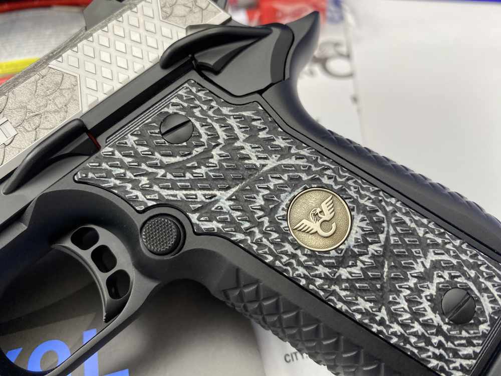Wilson Combat EDC X9 2.0 9mm 4" SS *LIMITED RUN DRACON SCALE ENGRAVED*-img-4