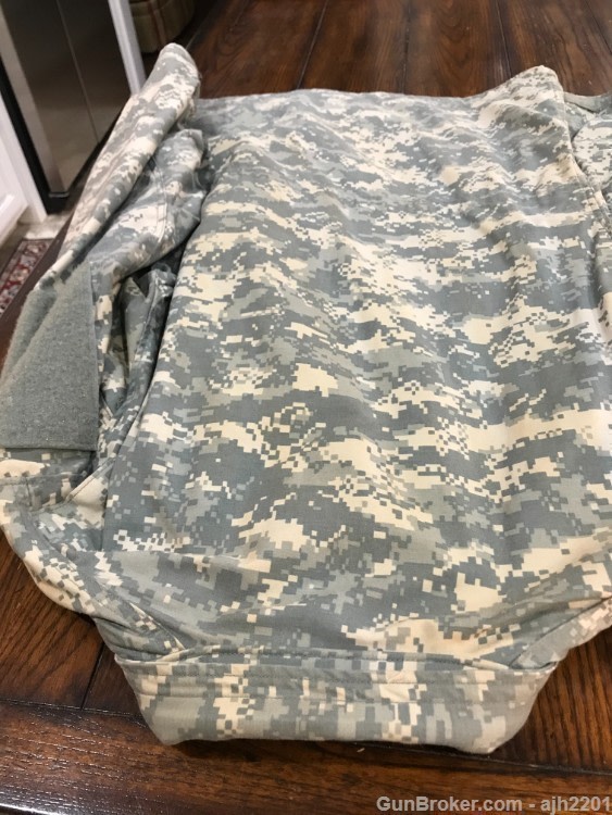 U S ARMY FIELD JACKET, LARGE, CAMO-img-2