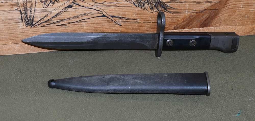 Israeli UZI Sub Machine Bayonet with Scabbard-img-5
