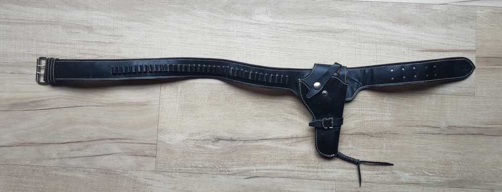 Black Leather Cowboy Style Cartridge Belt and Holster -img-0