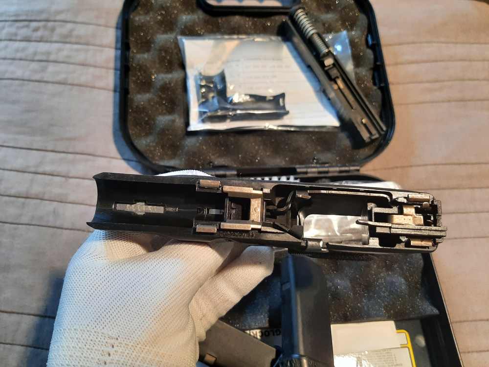 Glock G26 Gen4 w/ Galco Shoulder Harness-img-9