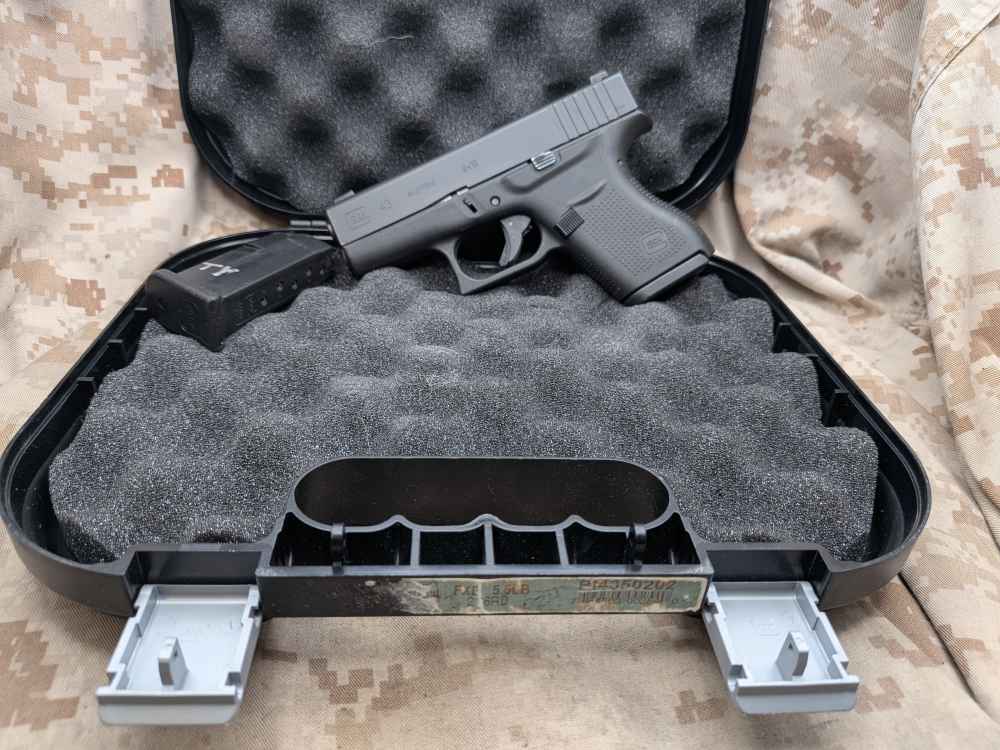 Glock 43 9MM Slimline G43 Police Trade In USED Night Sights-img-0