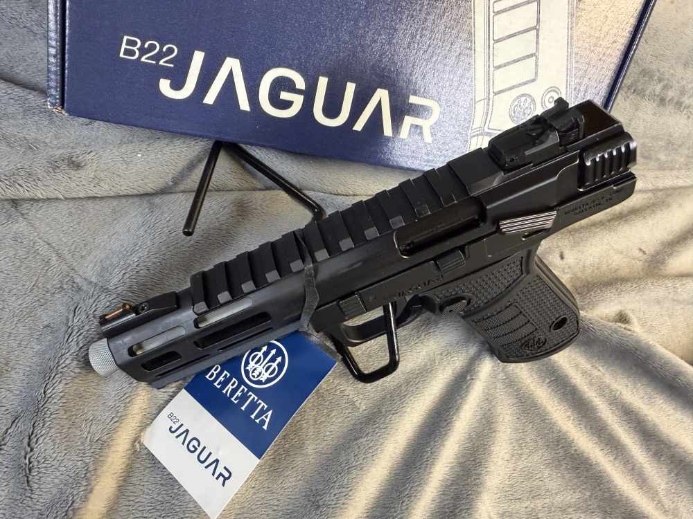 Beretta B22 Jaguar Tac Metal w/TB .22LR 5.25"  Competition Penny bid-img-2