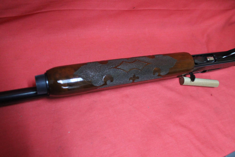 RARE BICENTENNIAL Remington Model 1100 200 years 12 Gauge 28 Inch rem choke-img-23