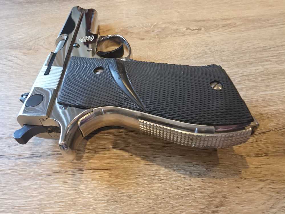 Smith & Wesson Model 39-2 9mm Nickel 4" Adjustable Sights 8RD Mag Excellent-img-3