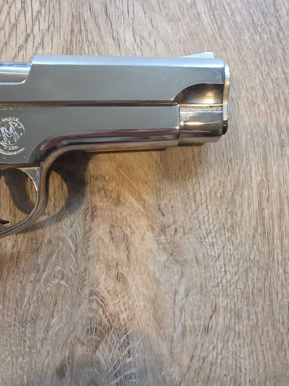 Smith & Wesson Model 39-2 9mm Nickel 4" Adjustable Sights 8RD Mag Excellent-img-10
