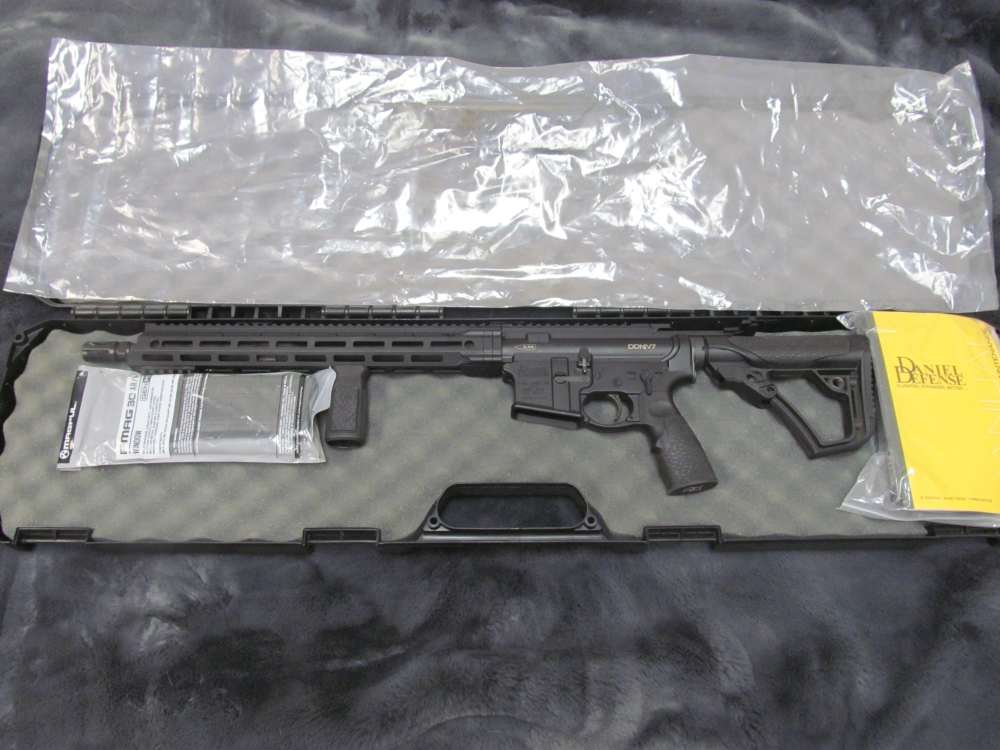 Daniel Defense DDM4 V7 5.56Nato 16" w/Box-img-0