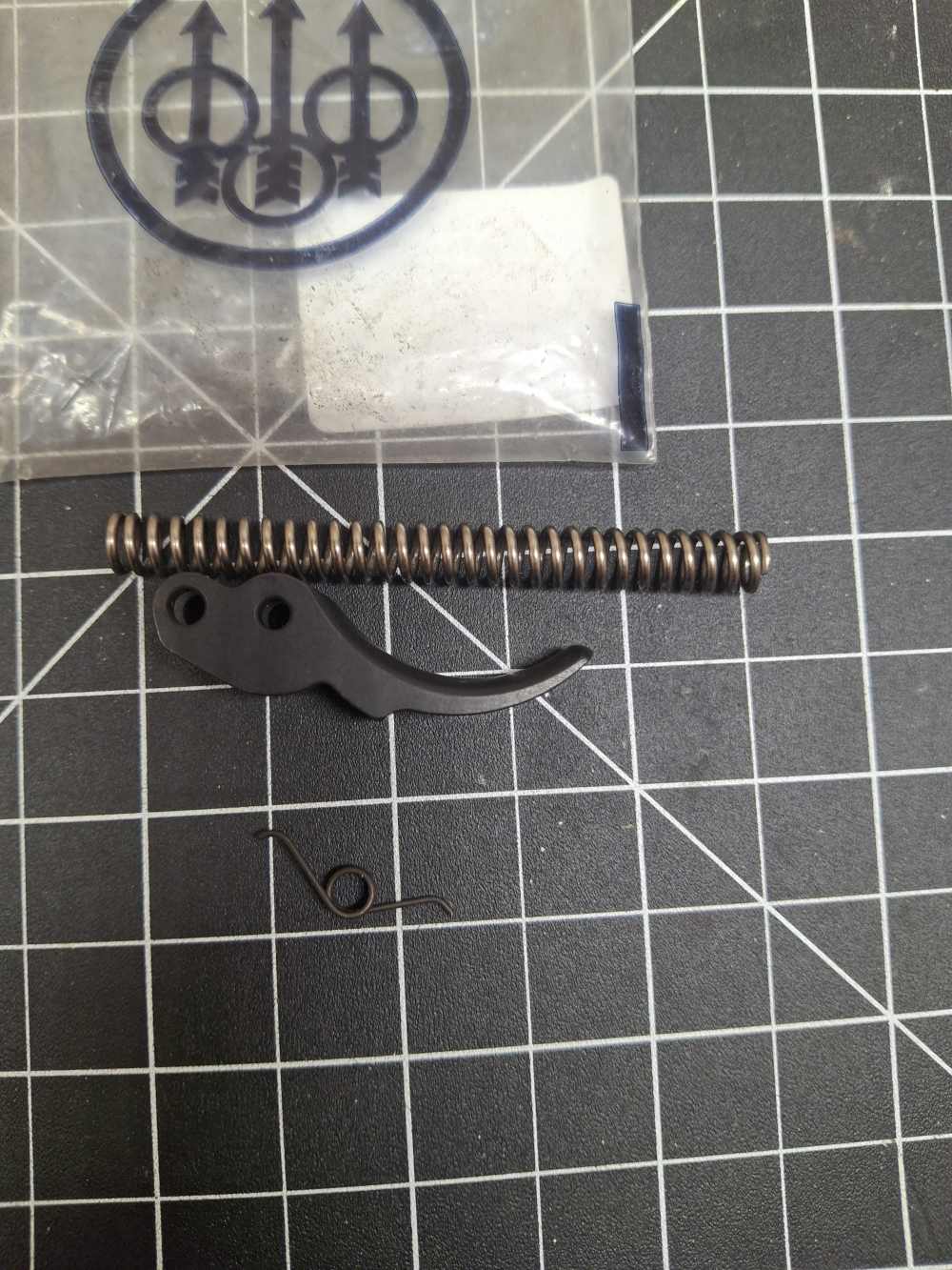 Beretta trigger & springs-img-0