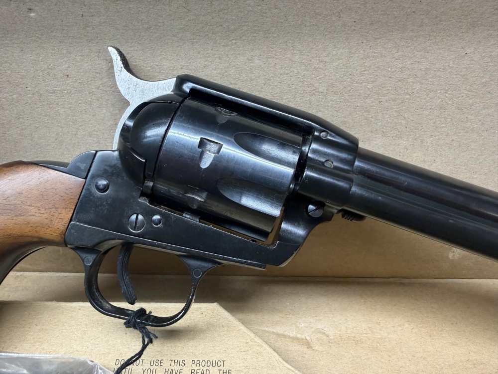 EAA Bounty Hunter 22LR W/ Extra 22 Mag cylinder. -img-3