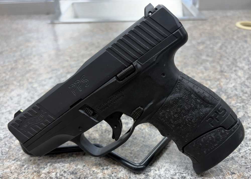 Walther PPS M1 9mm Semi-Automatic Pistol – Excellent Condition – 1 Magazine-img-0