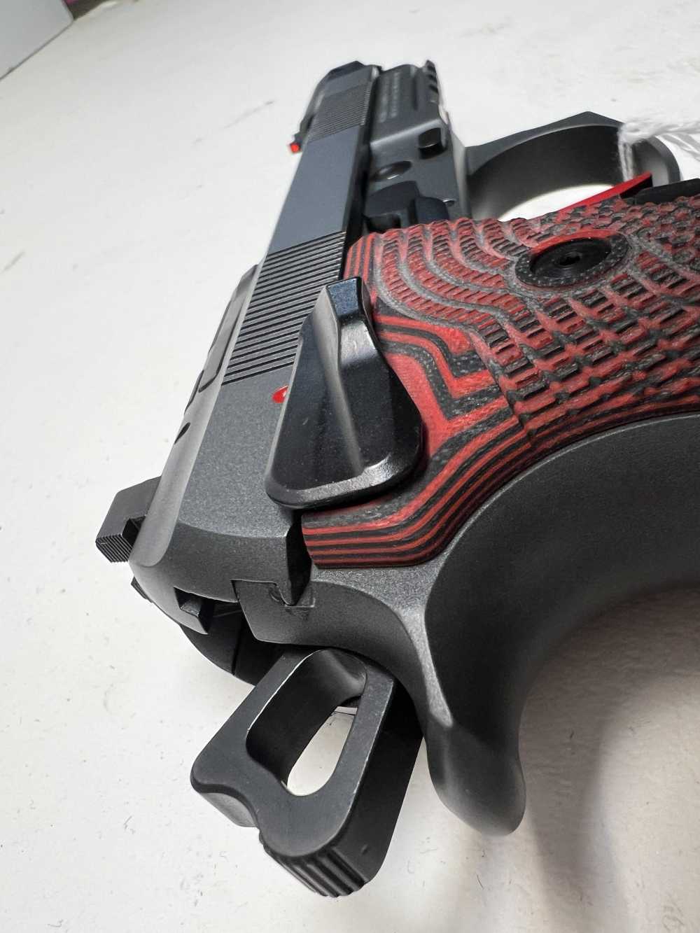 BLEM Beretta 92XI SAO Gara 9mm Davidson's Exclusive J92XFMSA21CAV 96002-img-7