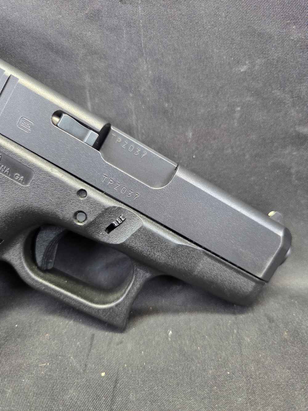 Used Glock 27 Gen 3 .40 S&W-img-3