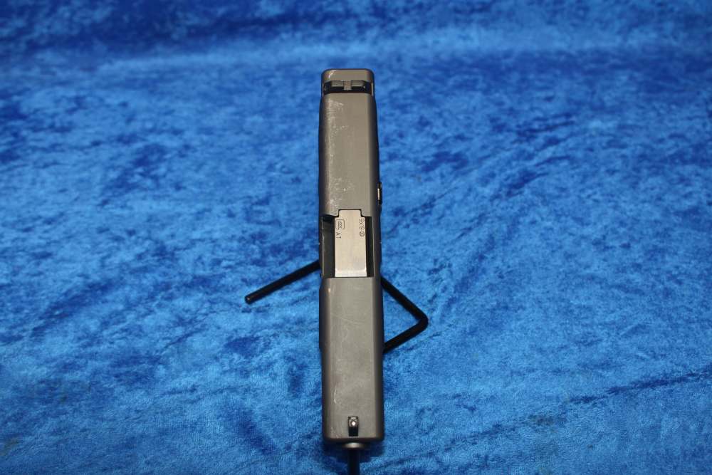 Glock 19 Gen 3 9mm Semi-Automatic Pistol 4" Barrel with 2 Magazines, Case-img-18