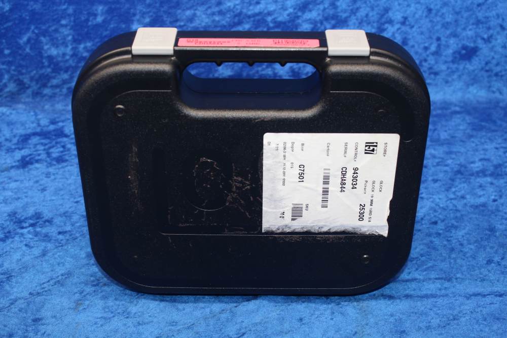Glock 19 Gen 3 9mm Semi-Automatic Pistol 4" Barrel with 2 Magazines, Case-img-37