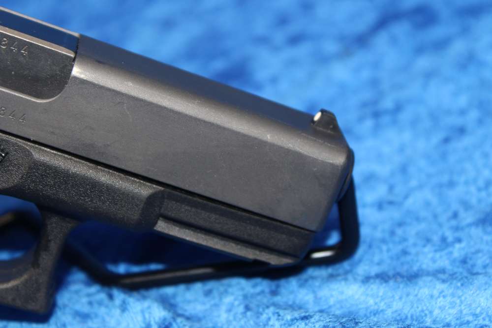 Glock 19 Gen 3 9mm Semi-Automatic Pistol 4" Barrel with 2 Magazines, Case-img-9