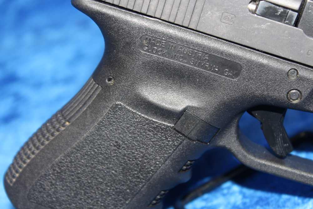 Glock 19 Gen 3 9mm Semi-Automatic Pistol 4" Barrel with 2 Magazines, Case-img-12