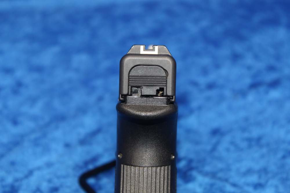Glock 19 Gen 3 9mm Semi-Automatic Pistol 4" Barrel with 2 Magazines, Case-img-16