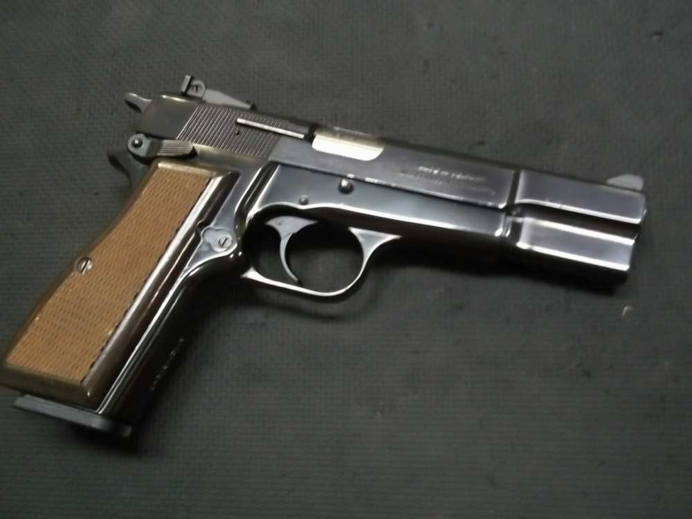 RARE BROWNING BELGUIM BUILT HI POWER 75 YEARS COLLECTABLE W/4-10 ROUND MAGS-img-5