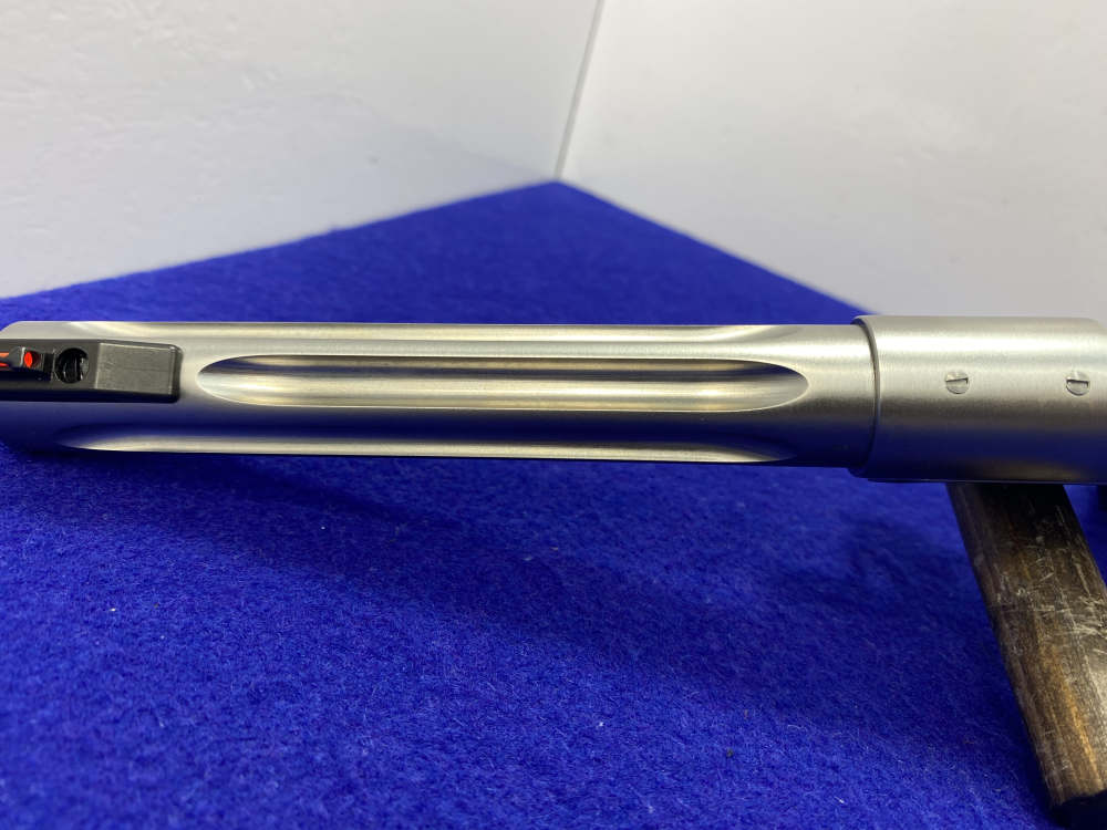 Ruger Mark IV Hunter .22 LR SS 6.75" *REVOLUTIONARY ONE-BUTTON TAKEDOWN*-img-31