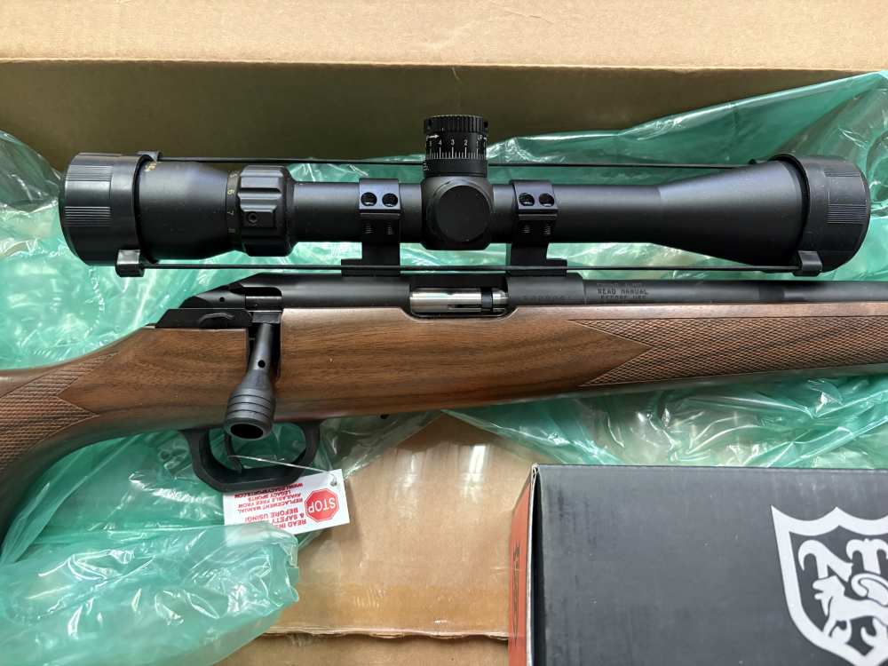 M1100 17 HMR 18" T/C WALNUT HUNTER GAMEPRO PKG-img-4