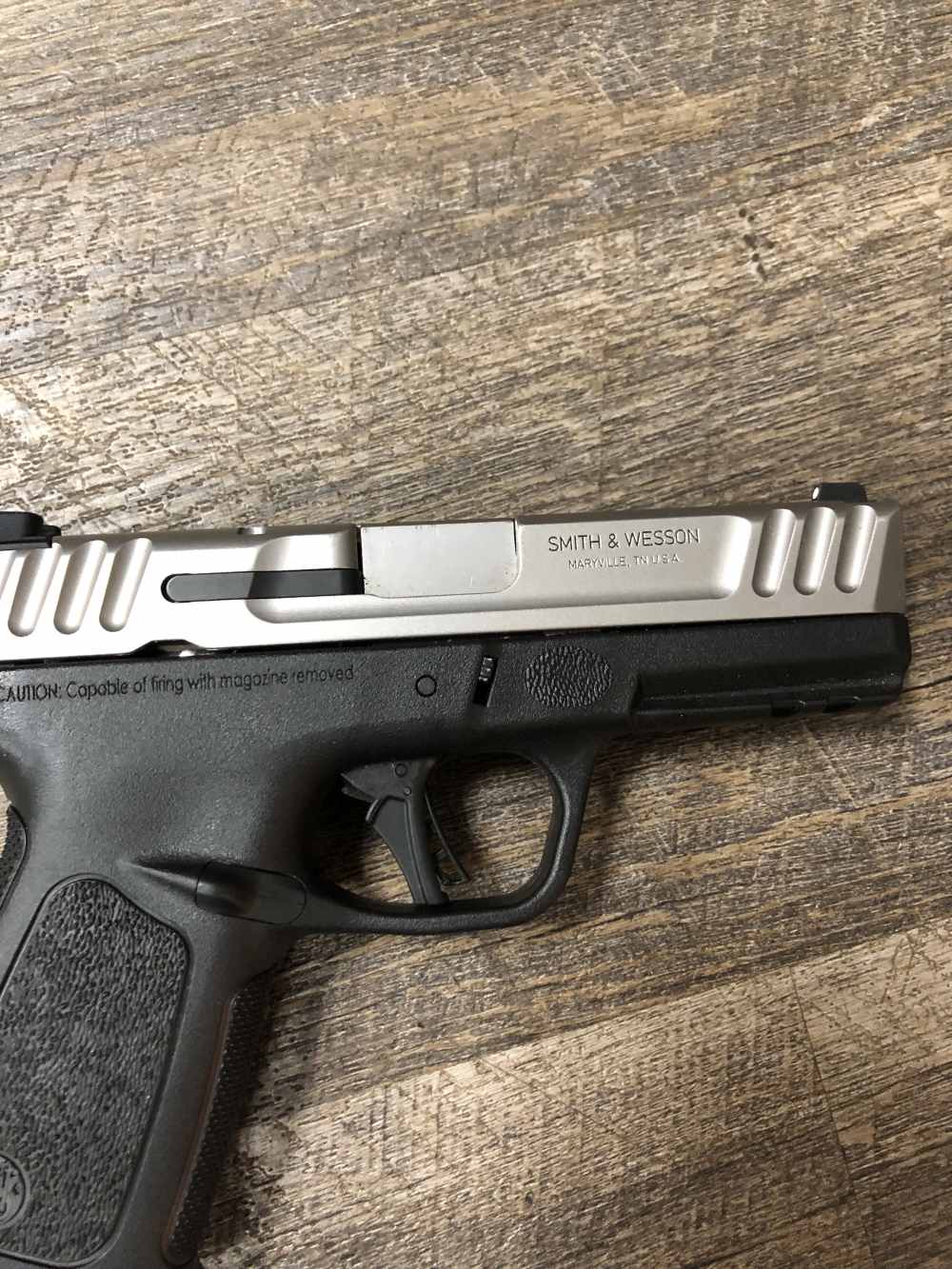Smith & Wesson S&W Two Tone SD40 2.0 w/ One 14 Round Factory Mag CLEAN 4"-img-8