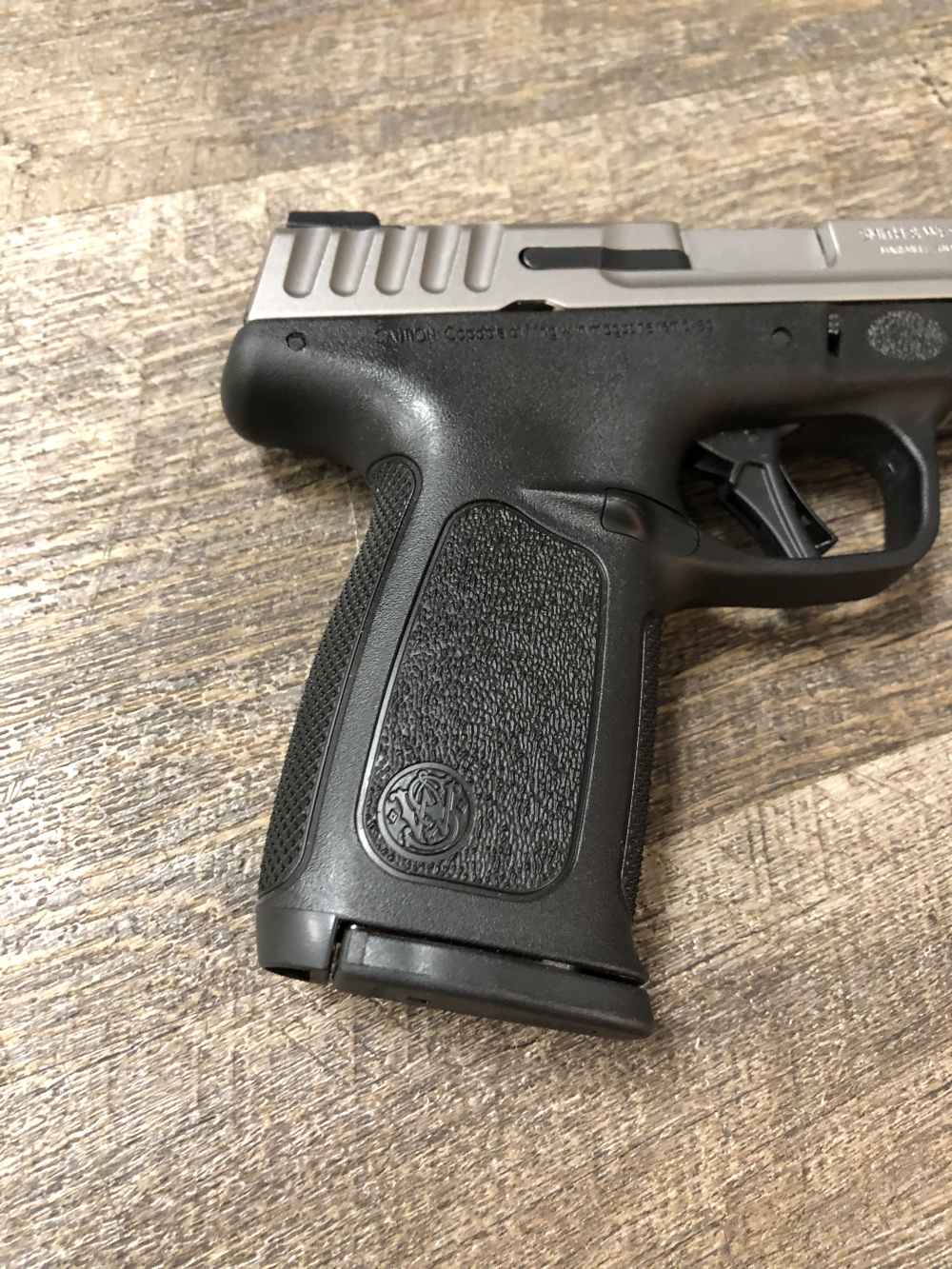 Smith & Wesson S&W Two Tone SD40 2.0 w/ One 14 Round Factory Mag CLEAN 4"-img-6