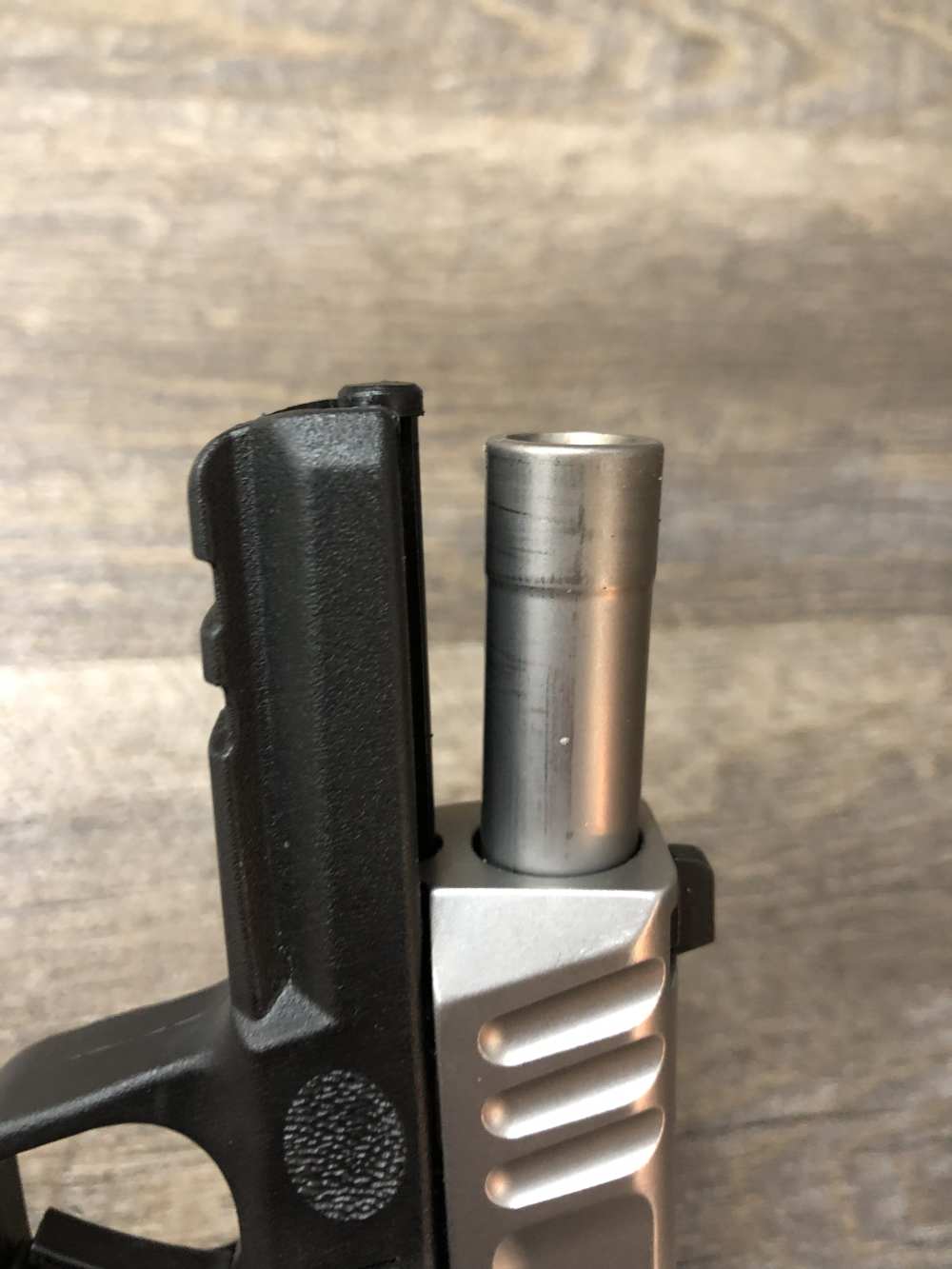 Smith & Wesson S&W Two Tone SD40 2.0 w/ One 14 Round Factory Mag CLEAN 4"-img-18