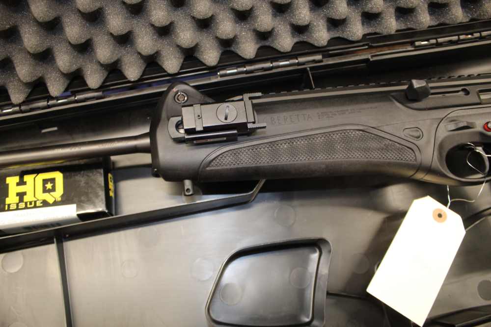BERETTA CX4 STORM WITH LASER IS LIKE NEW IN CASE GOOD LUCK-img-2