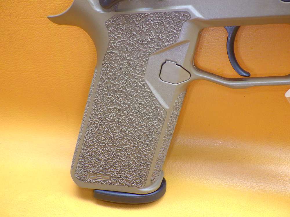 SIG Sauer P320C 9mm 3.9" Bbl Fac. Case Polymer80 Grip Module 2 Mags 10+1-img-4