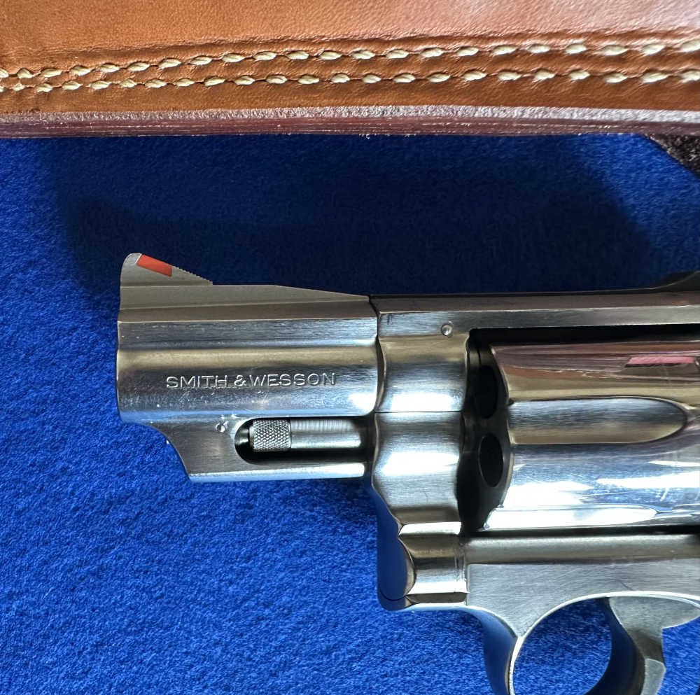 Smith & Wesson mdl.  66-1,  2 1/2" barrel .357 Mag, Stainless, Smooth Trig.-img-5