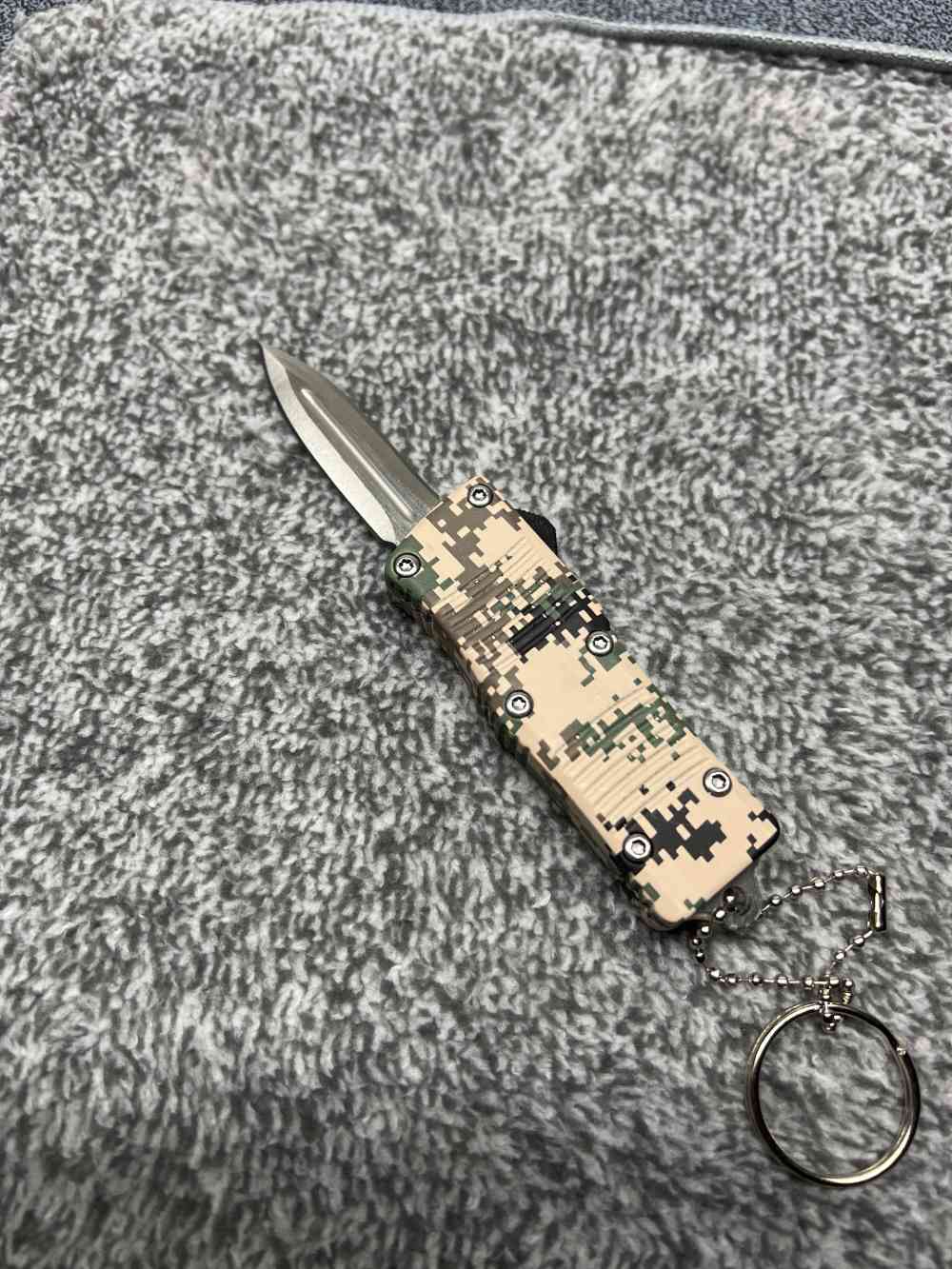 Out the front keychain, Automatic (Both)-img-6