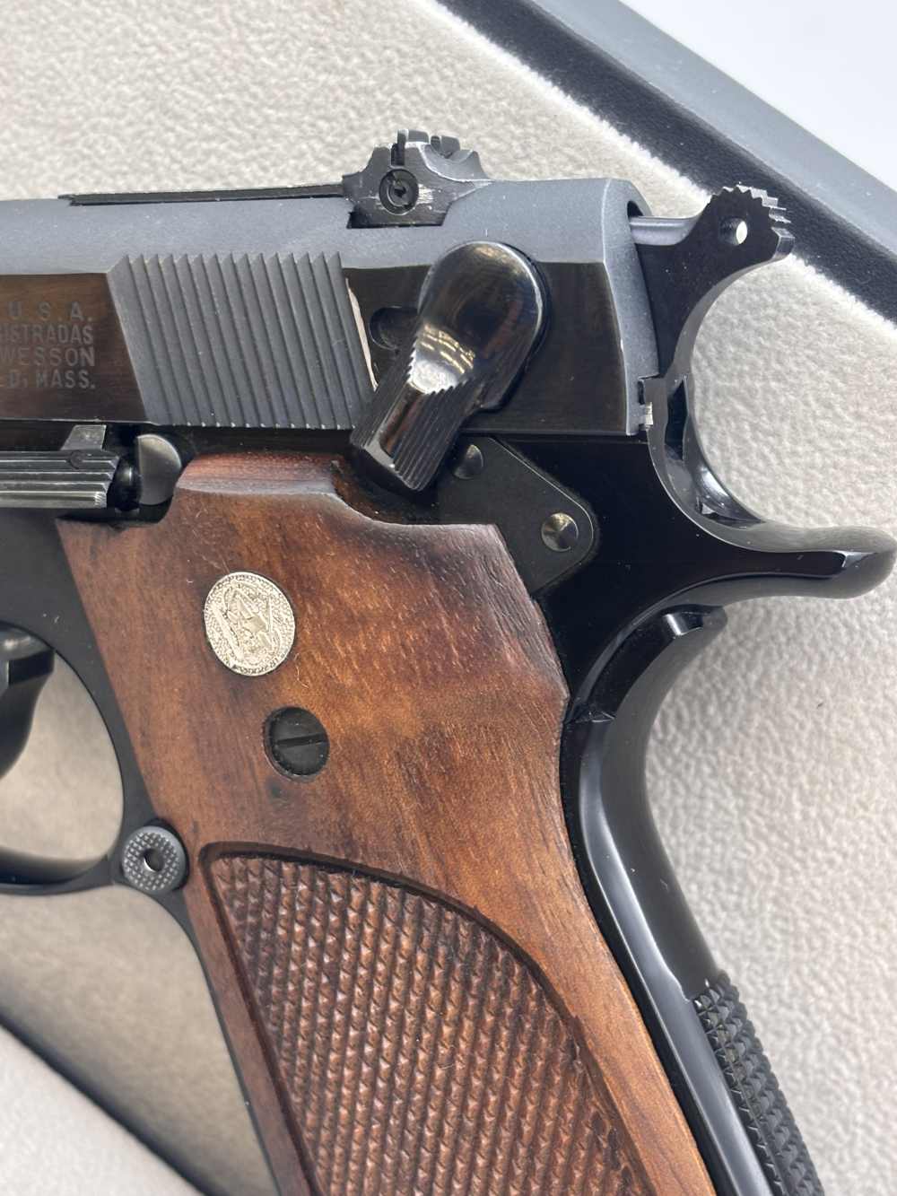 Smith & Wesson 39 (No Dash) 9mm ctg-img-2