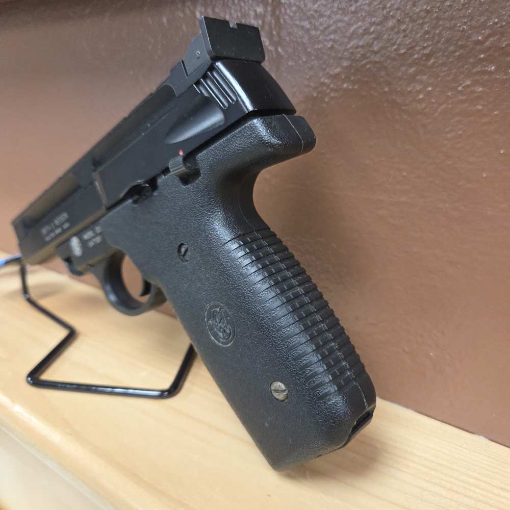 Smith & Wesson Model 22A .22 LR Pistol -img-3