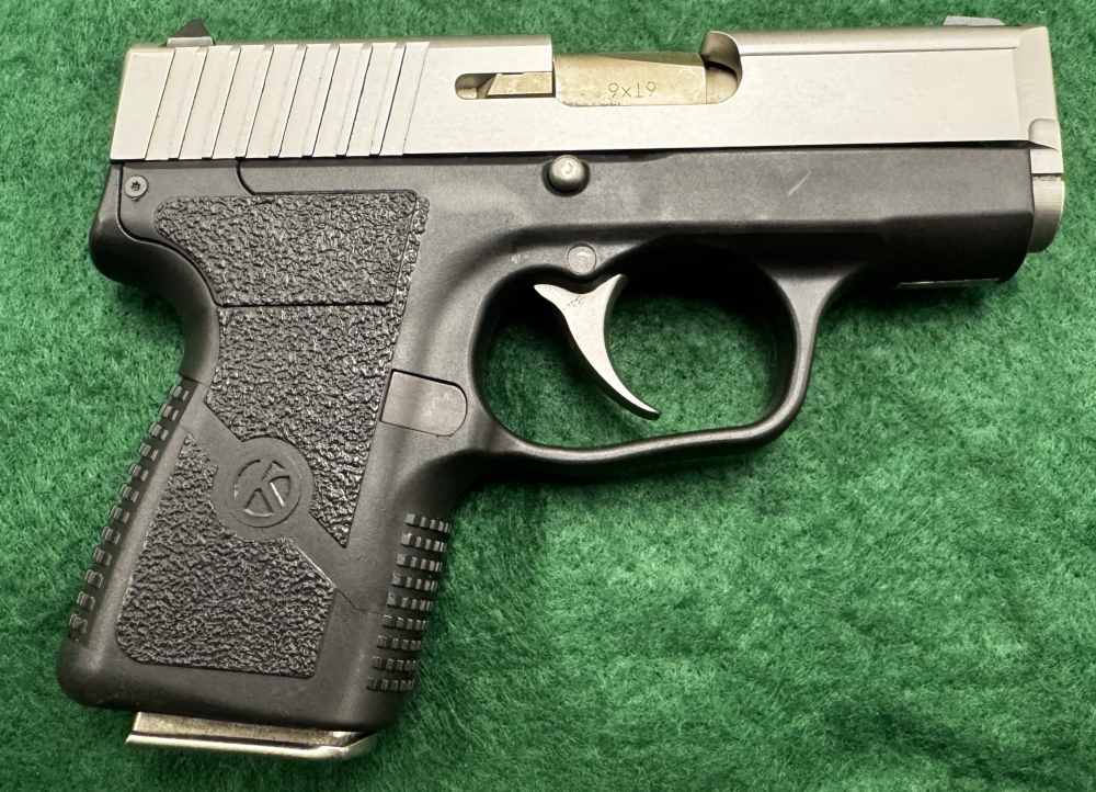 KAHR PM9-img-1