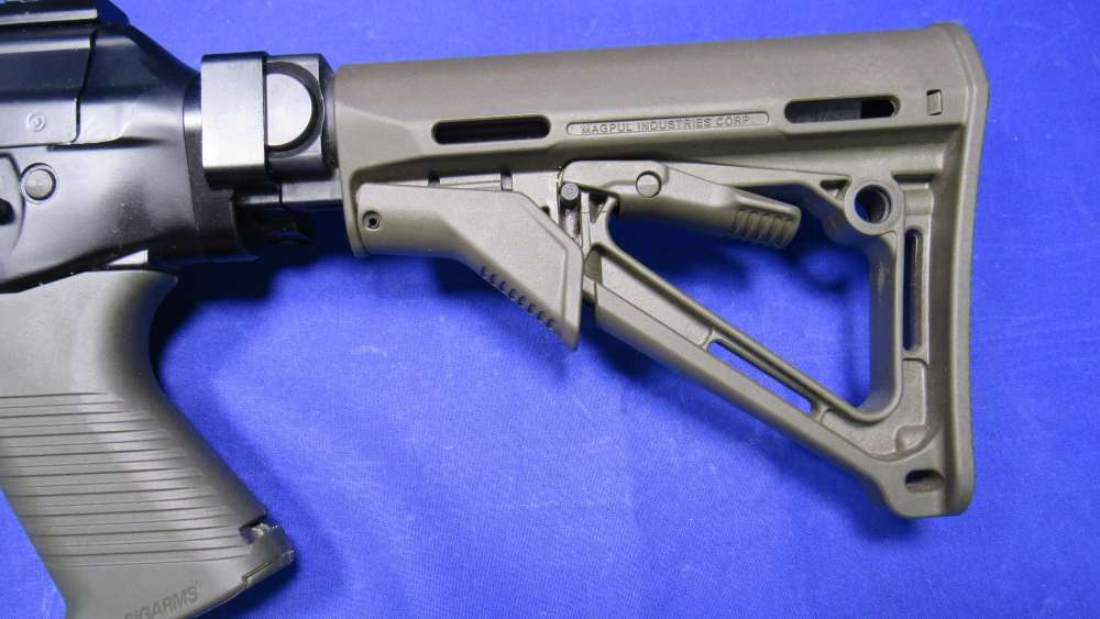 SIG Sauer SIG556 rifle Gas Piston in 5.56 NATO - 16" bbl. & Folding Stock-img-3