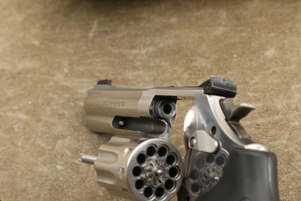 Smith & Wesson Model 617-6 .22 LR 4" 10-Shot Double/Single Action Revolver-img-17