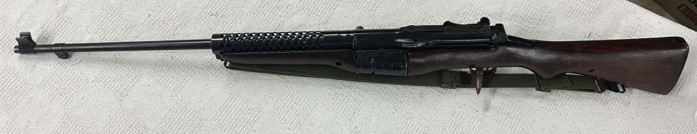 Johnson Automatics Model of 1941 30-06 with bayonet and book-img-2