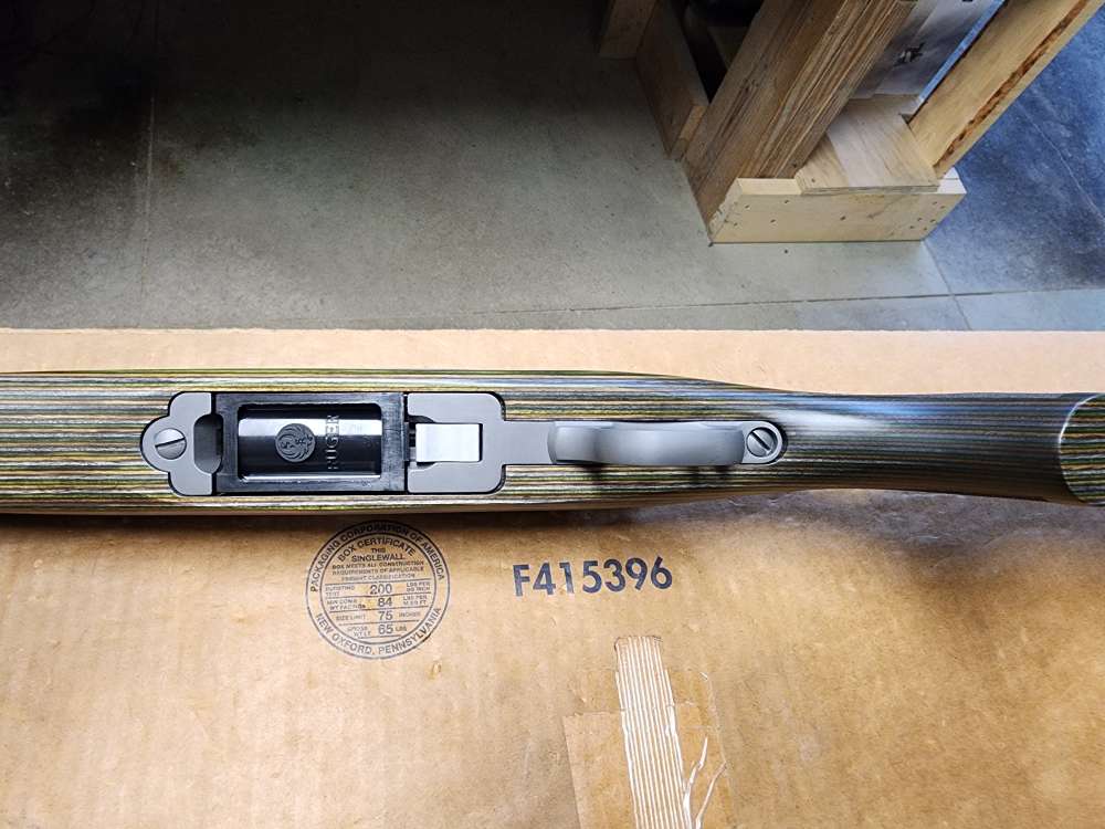 PICS! NEW RUGER M77/22 22 HORNET RIFLE 18.5 THREADED GREEN LAMINATE 77 NIB-img-24