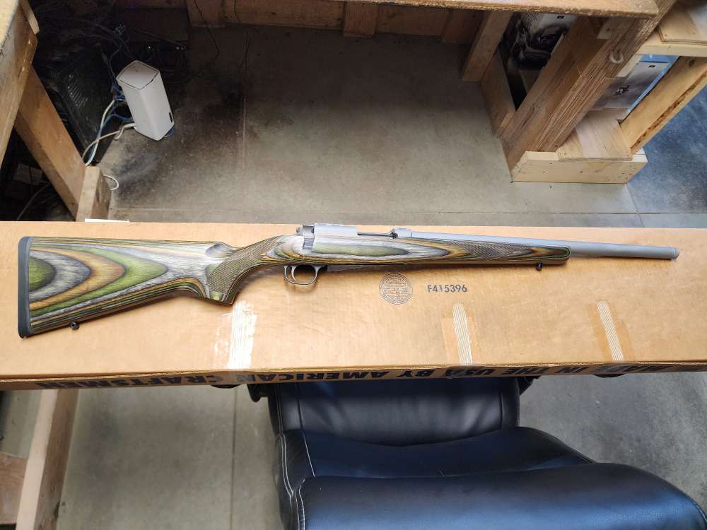 PICS! NEW RUGER M77/22 22 HORNET RIFLE 18.5 THREADED GREEN LAMINATE 77 NIB-img-3