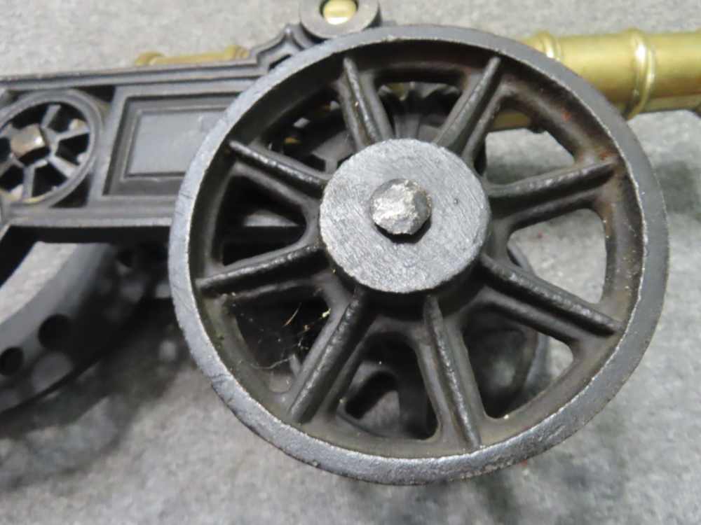 ANTIQUE BRASS BARREL .80 CALIBER SALUTE CANNON W/ROLLING CAST IRON CARRIAGE-img-10