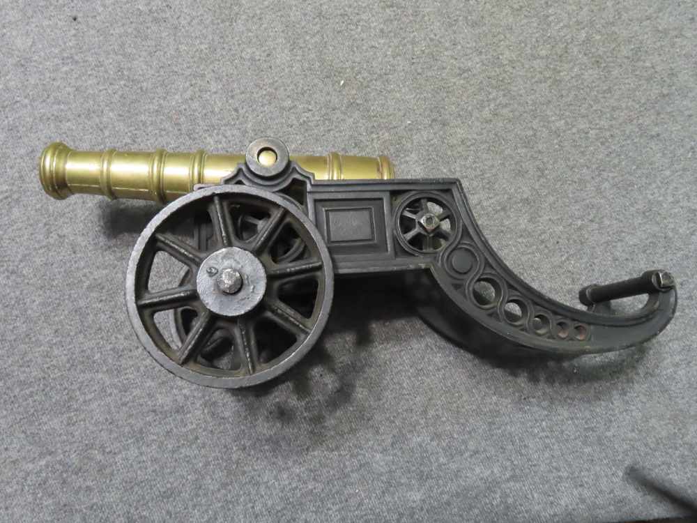 ANTIQUE BRASS BARREL .80 CALIBER SALUTE CANNON W/ROLLING CAST IRON CARRIAGE-img-12