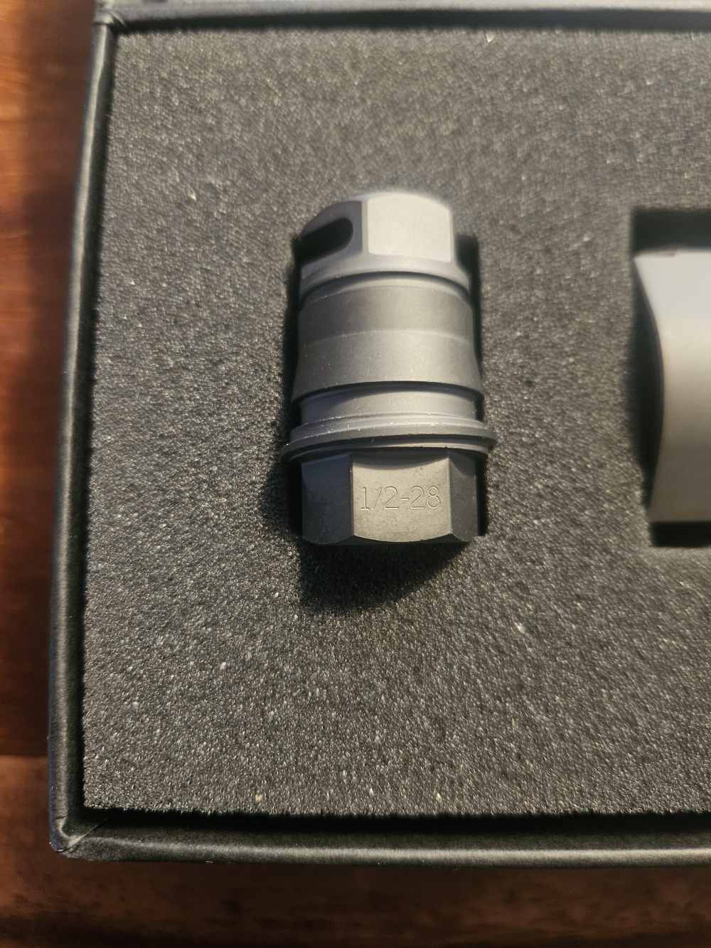 BRAND NEW OLD STOCK SIG SRD556Ti-QD Titanium 5.56 suppressor and mount-img-2