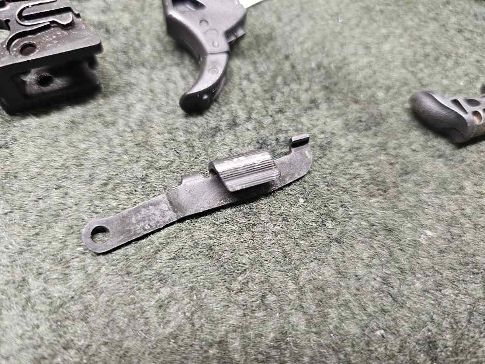 PARTS KIT | USED Smith & Wesson S&W M&P-9 Shield M1.0, M2.0 9mm 3.1" Barrel-img-2