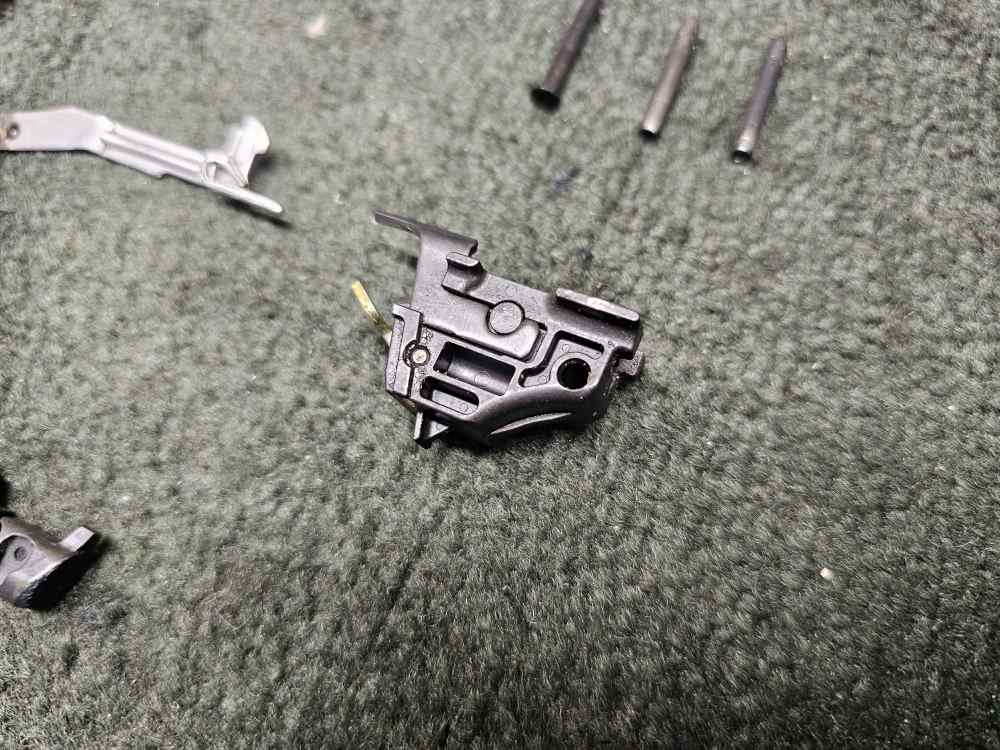 PARTS KIT | USED Smith & Wesson S&W M&P-9 Shield M1.0, M2.0 9mm 3.1" Barrel-img-6