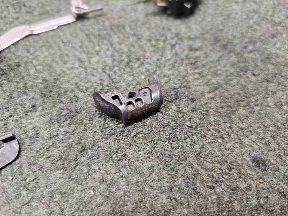 PARTS KIT | USED Smith & Wesson S&W M&P-9 Shield M1.0, M2.0 9mm 3.1" Barrel-img-1